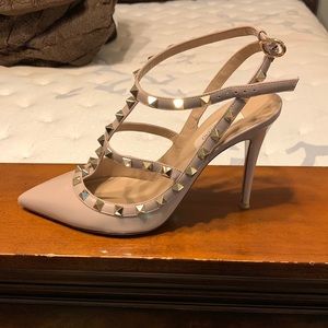 Valentino Garavani Rockstud Patent Leather Pumps
